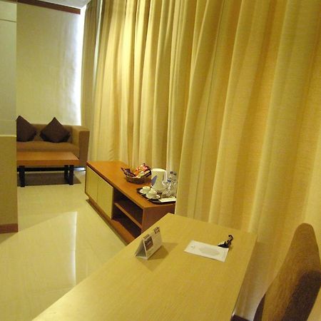 Hotel Delta Sinar Mayang Sidoarjo Room photo