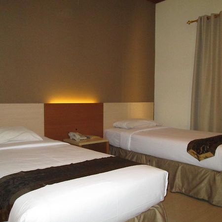 Hotel Delta Sinar Mayang Sidoarjo Room photo