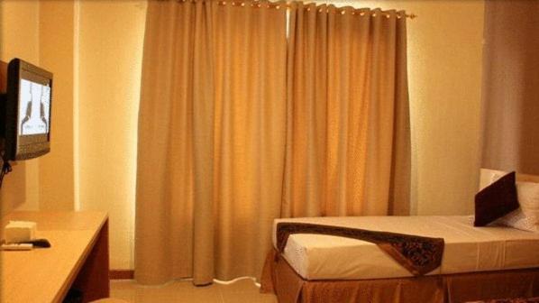 Hotel Delta Sinar Mayang Sidoarjo Room photo