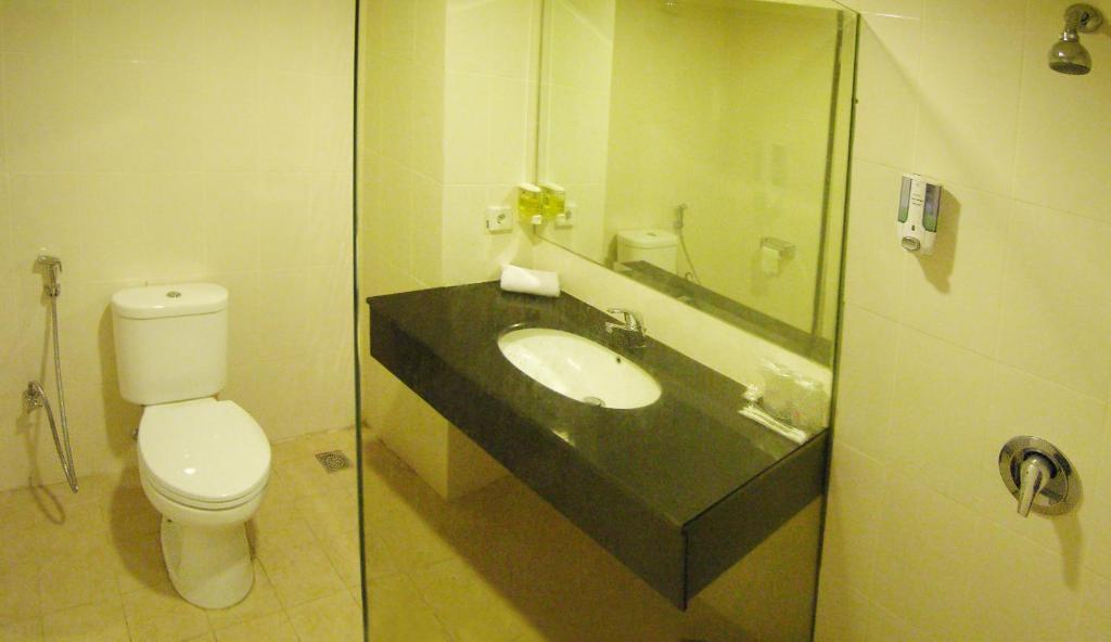 Hotel Delta Sinar Mayang Sidoarjo Room photo