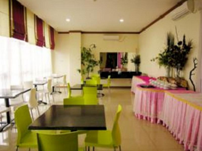 Hotel Delta Sinar Mayang Sidoarjo Exterior photo